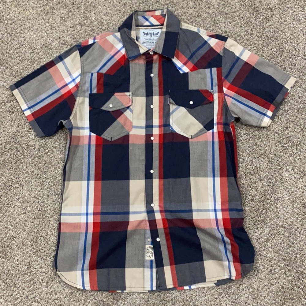 Levi’s Plaid Button Up